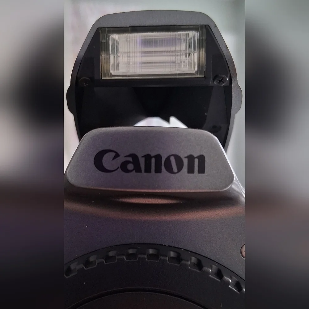 EUC Canon EOS Rebel Gii Film Camera Photography & Padded Outdoor Travel Bag